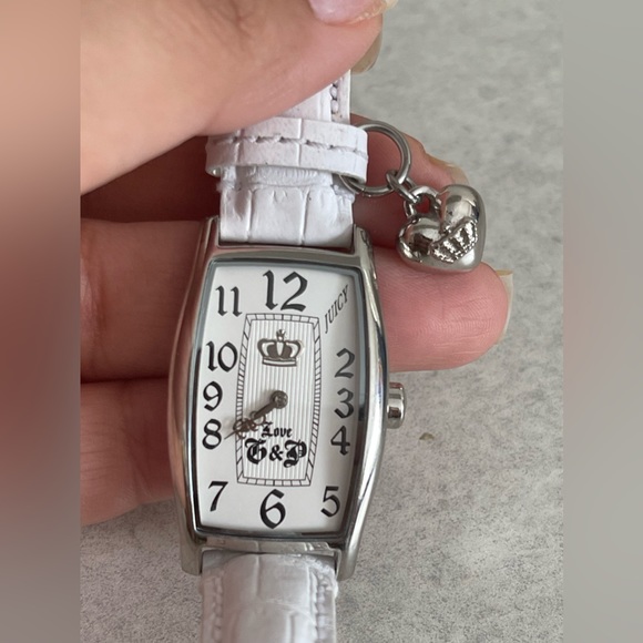 Juicy Couture White Watch with Puffed Heart Charm *Vintage* - Picture 4 of 8
